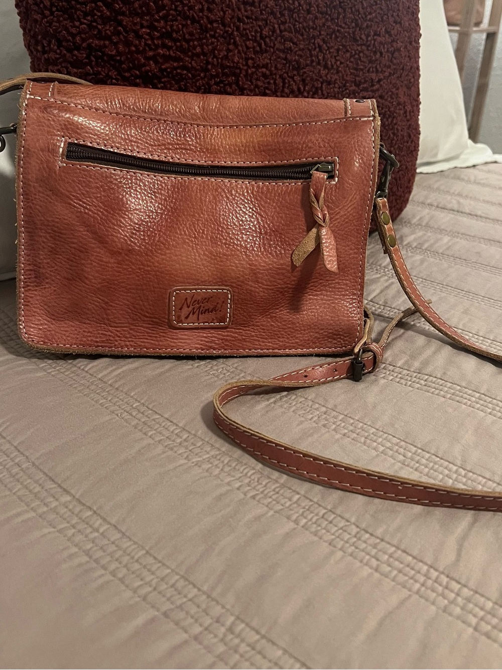 Never Mind! Stud-Trim Leather Crossbody Bag Rusty Brown Rodeo Cowgirl Western - Picture 2 of 11